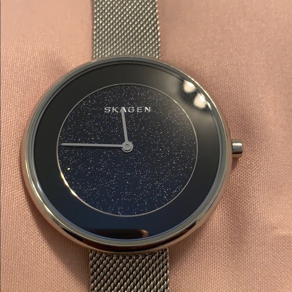 SOLD - Skagen Watch and matching necklace - Picture 4 of 4